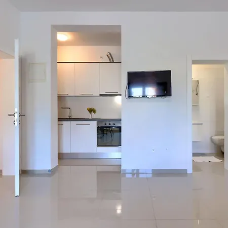 Amra 3 By Interhome شقة بوريتش