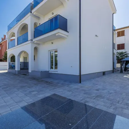 Amra 3 By Interhome Apartamento Poreč