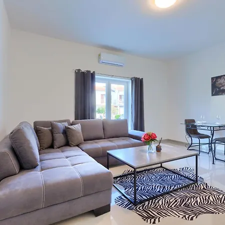 Apartamento Amra 3 By Interhome